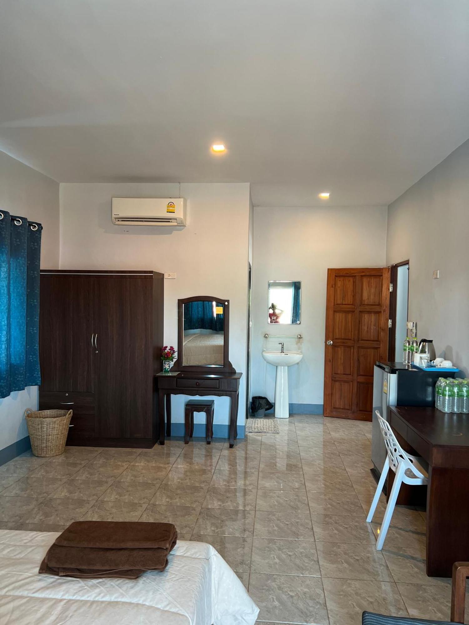 Nare Guest House 란타섬 외부 사진