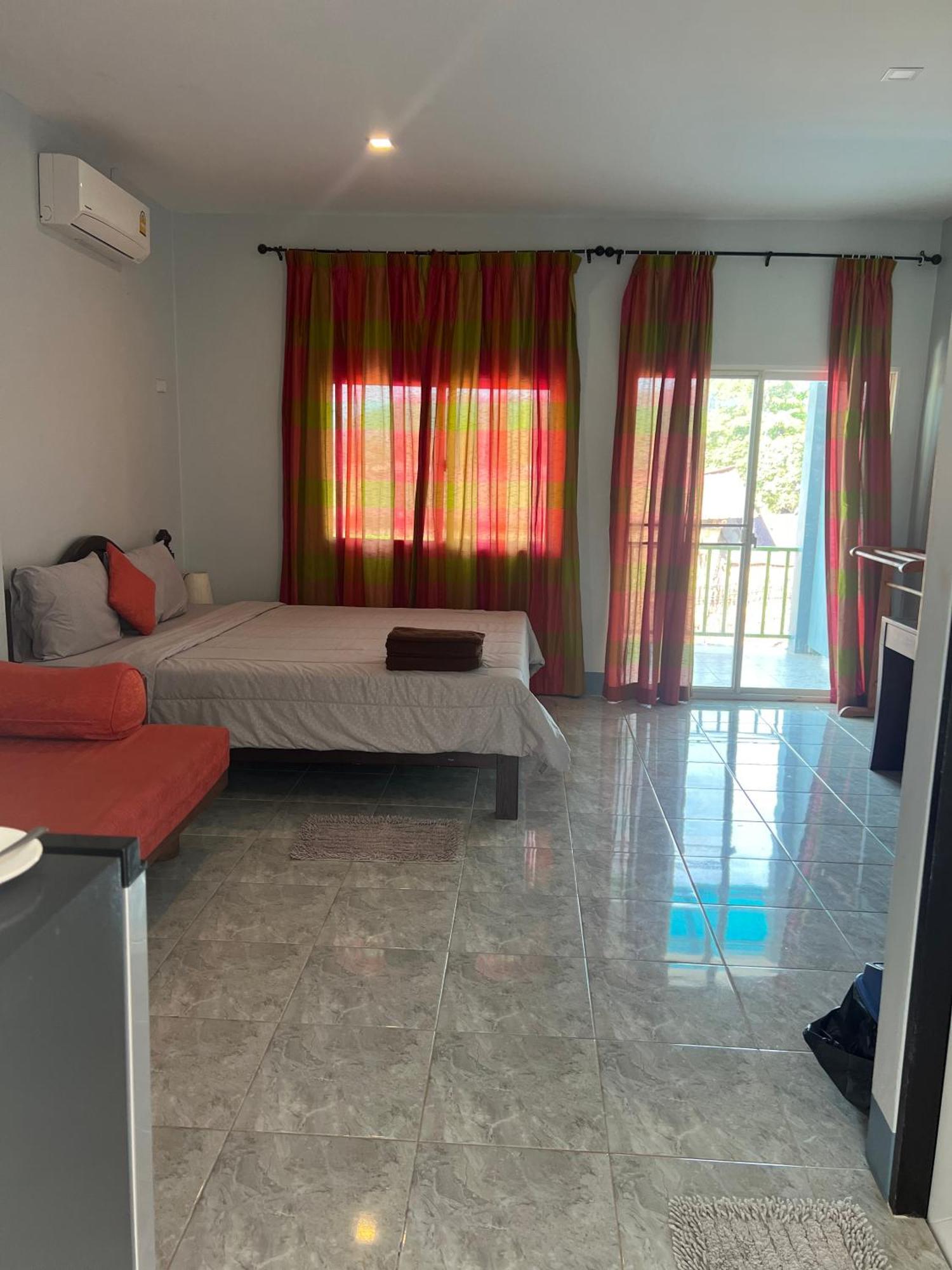 Nare Guest House 란타섬 외부 사진