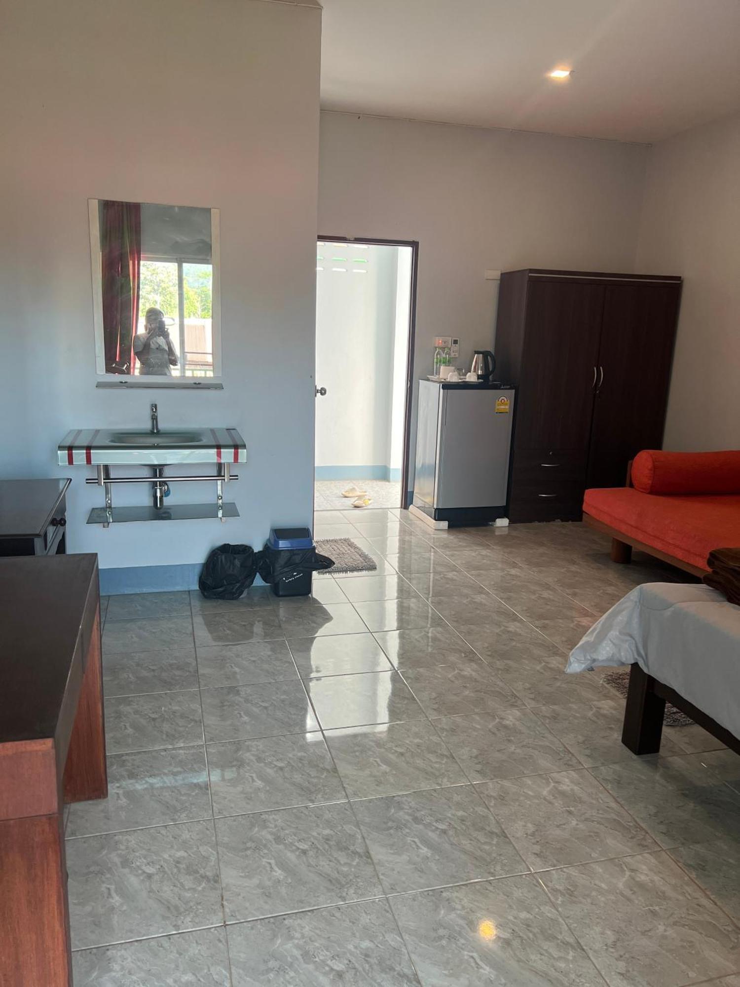 Nare Guest House 란타섬 외부 사진